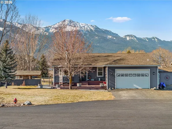 719 N East St, Joseph, OR 97846