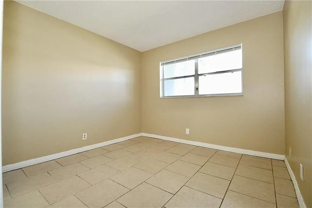 2 bed, 777 sqft, $1,900 — Photo 4