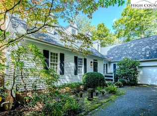 313 Mockingbird Ln, Blowing Rock, NC 28605