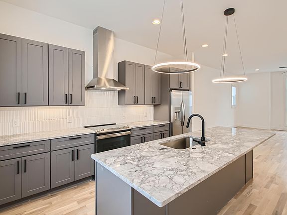 2nd image of 412 Serenity Ln