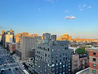 Rented by R New York