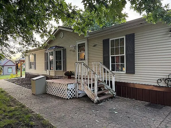 601 W Walnut St, Eldon, IA 52554