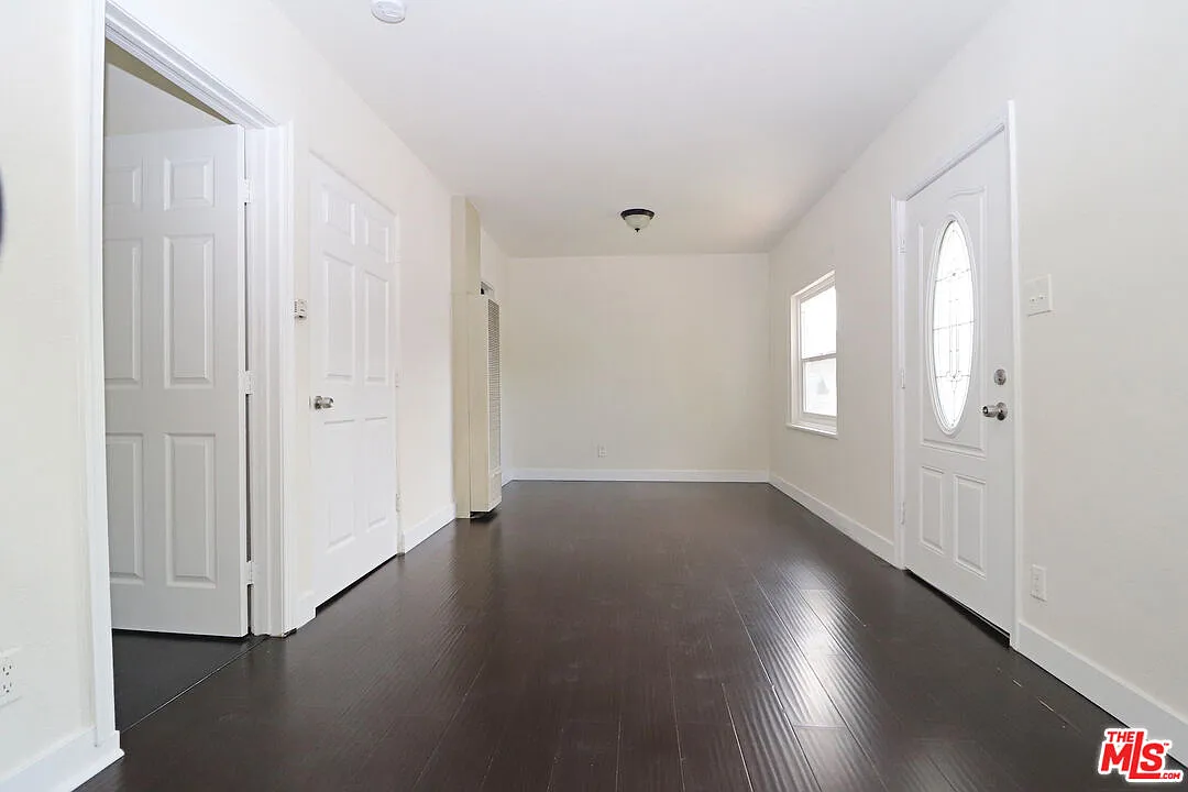 1 bed, 1.0 bath, 800 sqft, $2,099 — Photo 4