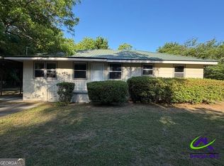 6045 Skipperton Rd, Macon, GA 31216