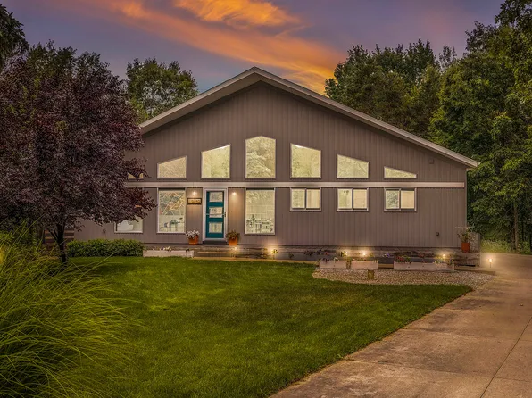 9459 Turkey Run Ct NE, Sparta, MI 49345
