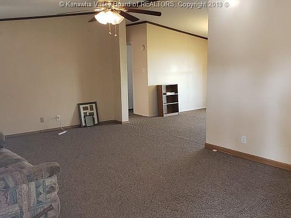 5th image of 372 Wildwood Dr