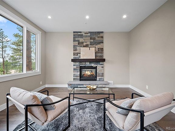 5th image of 332 Ovida Place