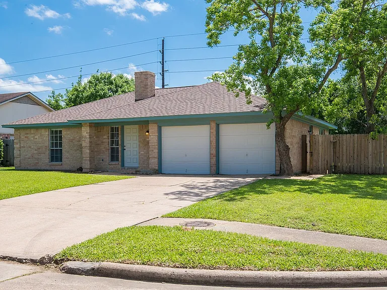 20515 Broadsky Dr — Photo 1