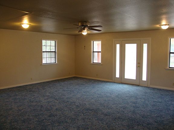 2nd image of 300 E Golden Oaks Dr