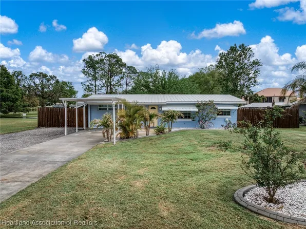 34 Chickasaw St, Lake Placid, FL 33852