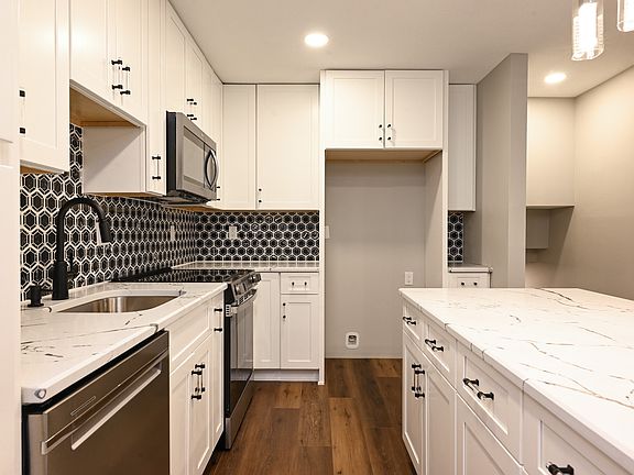 5th image of 5495 NW 66th Ave
