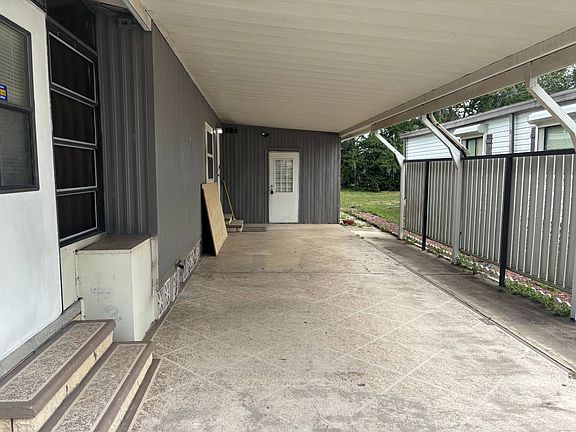 4th image of 39 Sea Fern Dr
