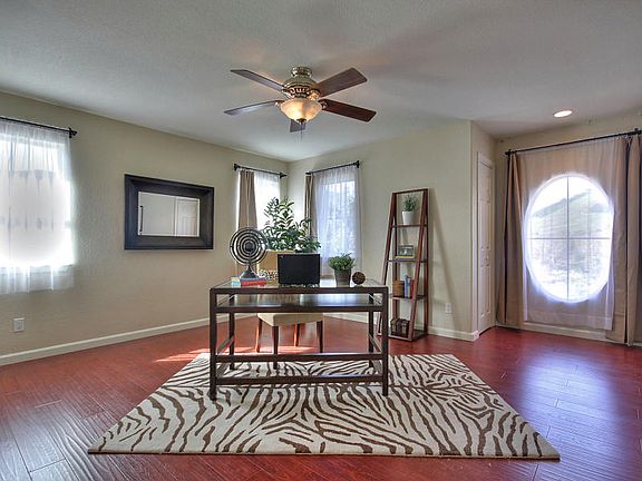 large bedroom 4 or office