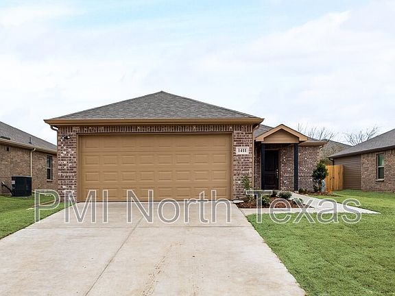 3rd image of 1411 Warringwood Dr
