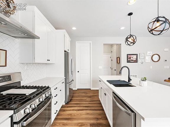 4th image of 2732 Admer Dr