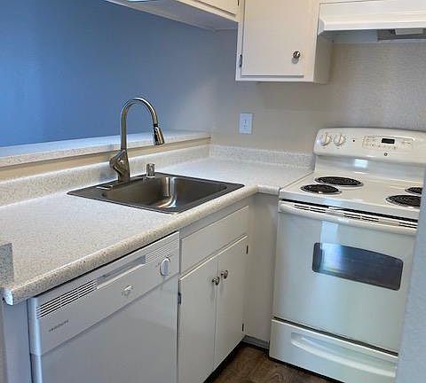 2nd image of 5440 Marconi Ave APT 5