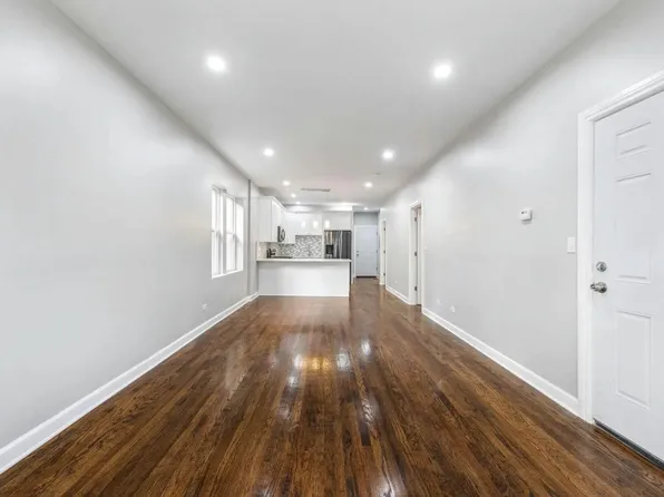 (undisclosed Address), Chicago, IL 60639