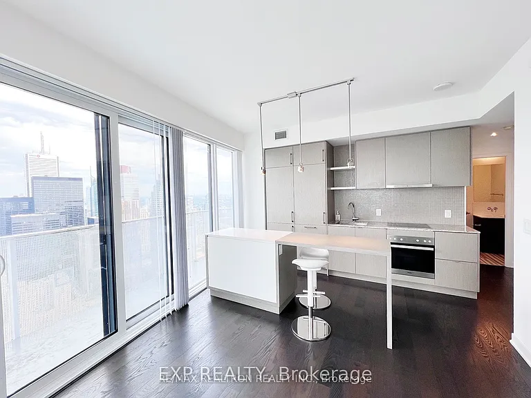 100 Harbour St #6302 — Photo 11