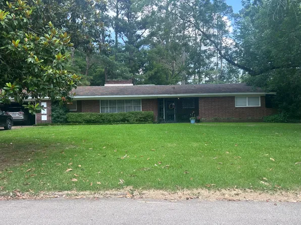 1414 Pinecrest Dr, Tupelo, MS 38804