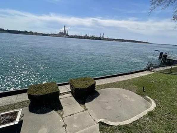 3384 Military St #2, Pt Huron, MI 48060