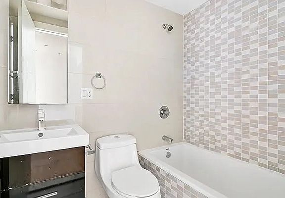 5th image of 25 Van Buren St APT 3F