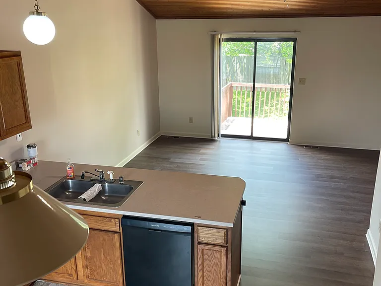 2559 Crusaders Way — Photo 4