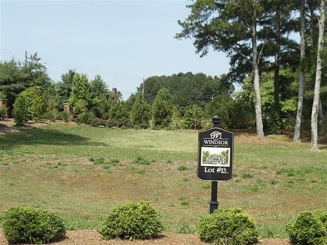 1st image of 115 Newcastle Ct