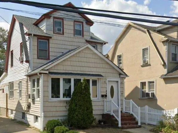 32 East Avenue, Valley Stream, NY 11580