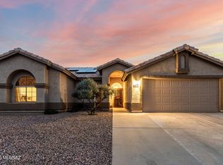 7609 W Running Bear Dr, Sahuarita, AZ 85743