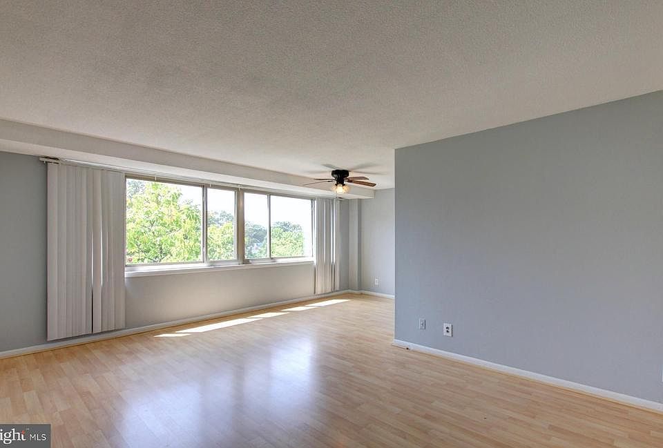 1st image of 4410 Oglethorpe St APT 615