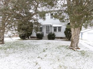 6053 Woodgate Dr, Lansing, MI 48911