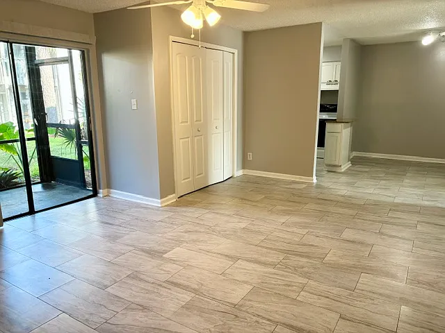 105 Springwood Cir #105-B