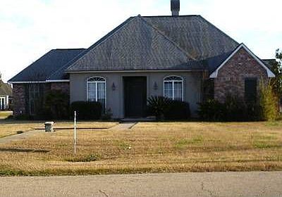 1st image of 15484 Therese Ct