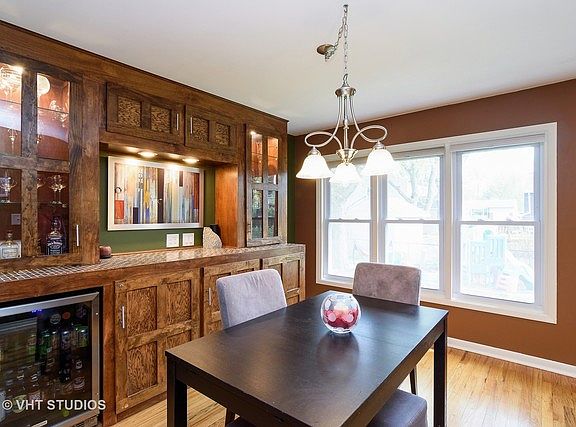3rd image of 1355 E Gloria Dr