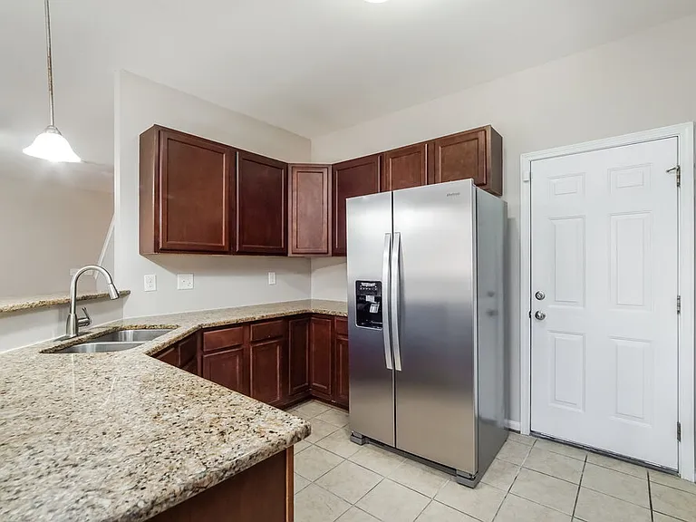 5139 Arbor Chase Dr — Photo 6