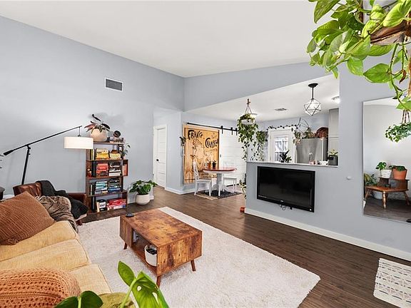 3rd image of 6705 Deatonhill Dr #B