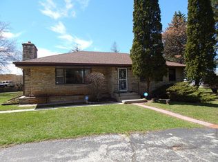 20985 Watertown Rd, Waukesha, WI 53186