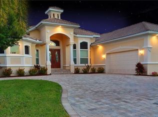 1125 Lincoln Ct, Cape Coral, FL 33904