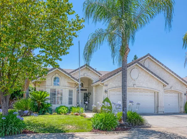2869 E Brandon Ln, Fresno, CA 93720