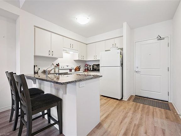 3rd image of 1284 Gordon St #229