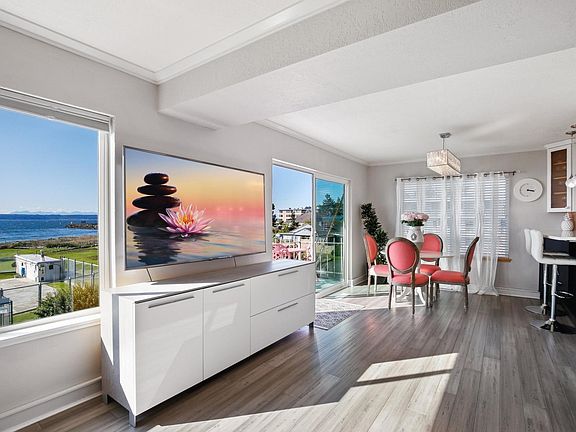 3rd image of 23001 Marine View Dr S