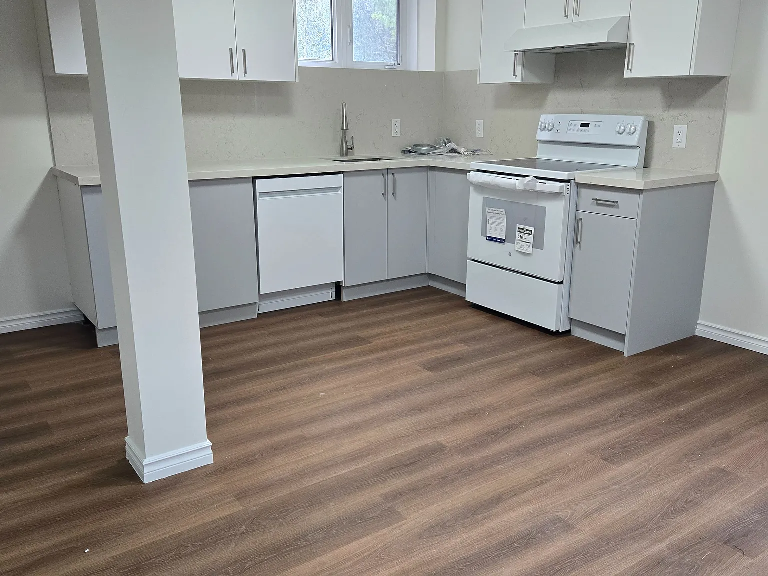 3 bed, $2,200 — Photo 3
