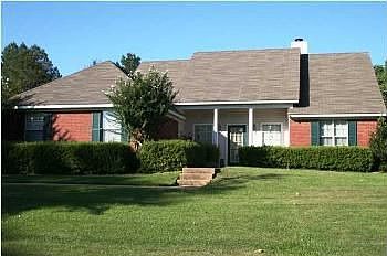 1st image of 324 Pebble Creek Dr