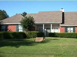 324 Pebble Creek Dr, Madison, MS 39110