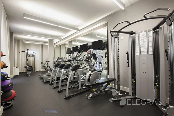 Sold by (Legacy) Elegran | media 4