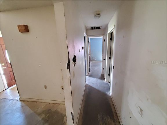 4th image of 2034 W Patterson St