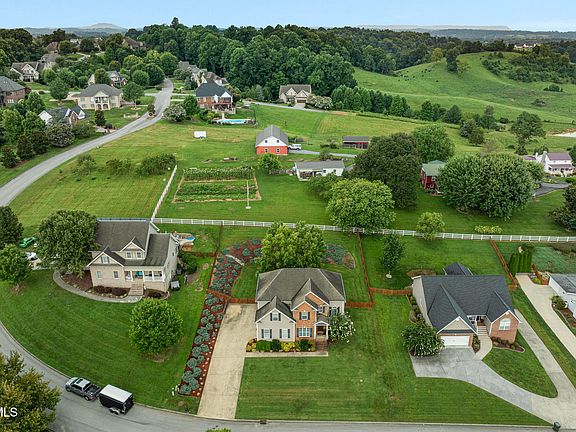 2nd image of 220 Ridgeview Meadows Dr