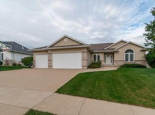4160 Monarch Ave, Marion, IA 52302