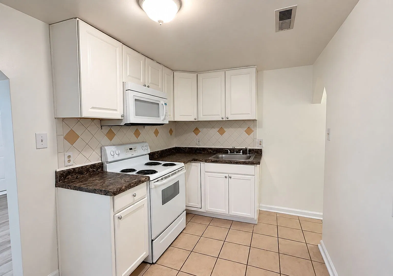 1482 Old Virginia Beach Rd - Silver — Photo 3