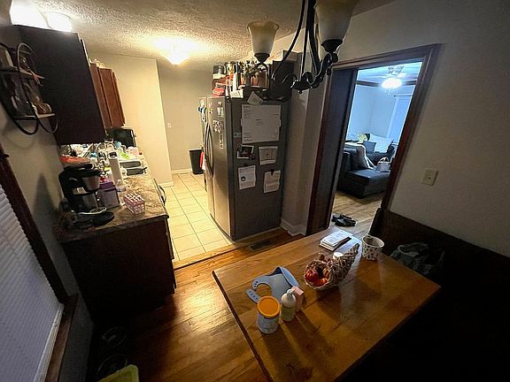 4th image of 6637 Roosevelt Ave